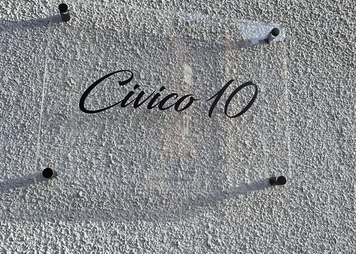 Civico 10 * Tirano